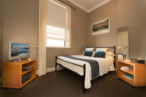 Athelstane House - Foster Accommodation 17