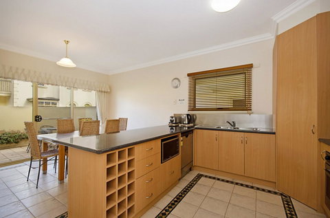 Sea Shells On Banyan Apartment - Foster Accommodation 10