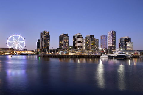 The Sebel Melbourne Docklands Hotel - Foster Accommodation 24
