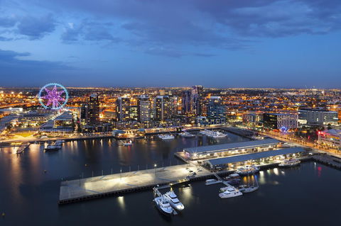 The Sebel Melbourne Docklands Hotel - Foster Accommodation 25