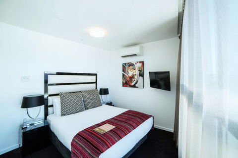 The Sebel Melbourne Docklands Hotel - Foster Accommodation 2