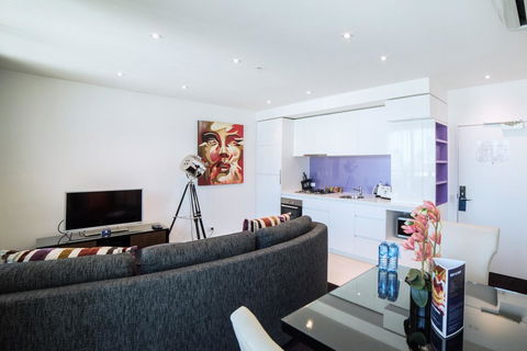 The Sebel Melbourne Docklands Hotel - Foster Accommodation 14
