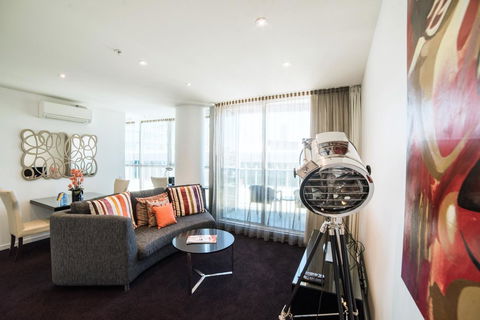 The Sebel Melbourne Docklands Hotel - Foster Accommodation 3