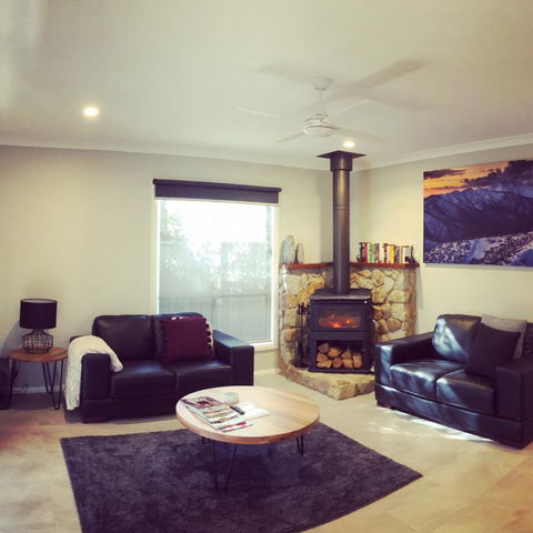 Luxury Abalina Cottages - Foster Accommodation 15
