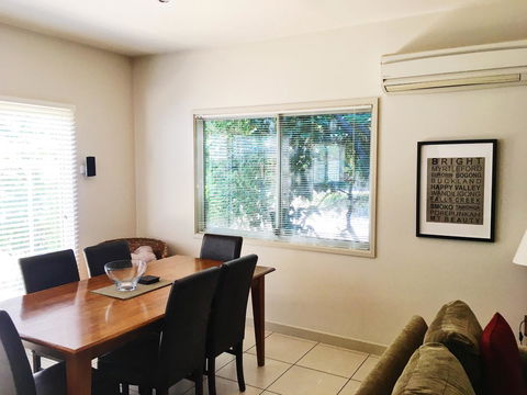 Luxury Abalina Cottages - Foster Accommodation 37