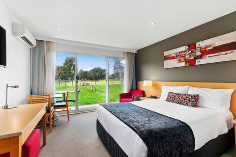 Quality Inn & Suites Traralgon - Foster Accommodation 10
