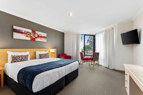 Quality Inn & Suites Traralgon - Foster Accommodation 3