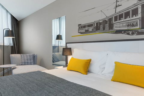 Peppers Docklands - Foster Accommodation 17