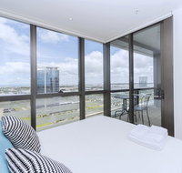 Brilliant Victoria Harbour Waterfront - Foster Accommodation