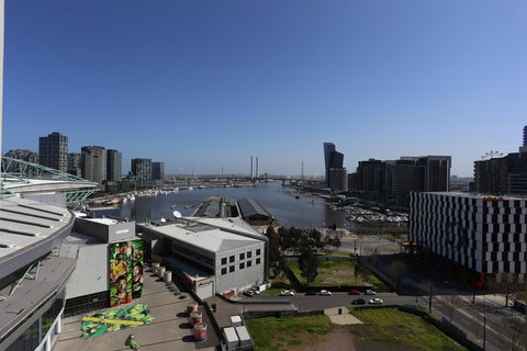 Readyset Stadium - Foster Accommodation 10