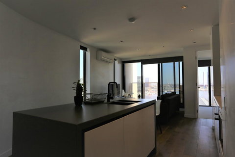 Readyset Stadium - Foster Accommodation 2