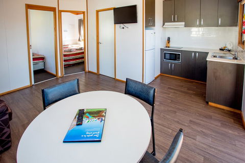 BIG4 Whiters Holiday Village - Foster Accommodation 27