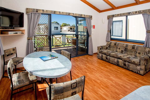 BIG4 Whiters Holiday Village - Foster Accommodation 39