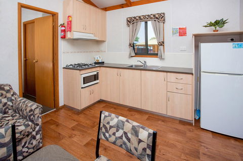 BIG4 Whiters Holiday Village - Foster Accommodation 33
