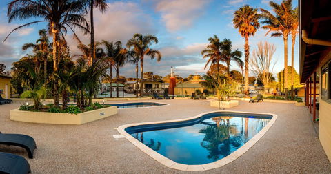 BIG4 Whiters Holiday Village - Foster Accommodation 1