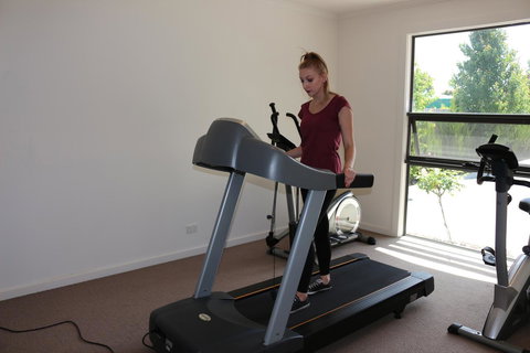 Bairnsdale International - Foster Accommodation 6