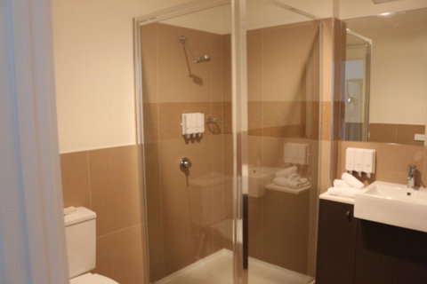 Bairnsdale International - Foster Accommodation 25