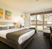 Burvale Hotel - Foster Accommodation