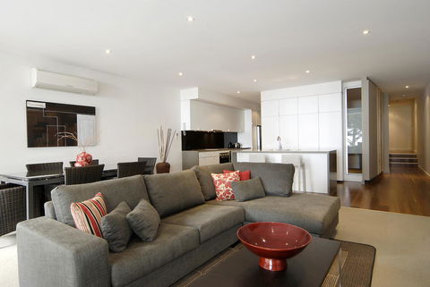 C-Scape Water Front Apartment - Foster Accommodation 4
