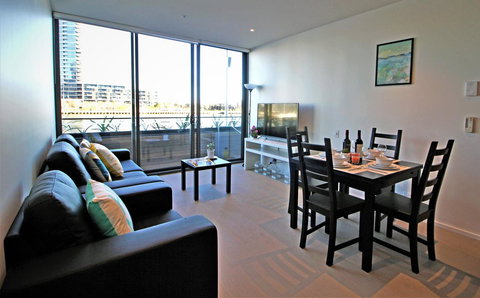 Auzzie Apartments Docklands, Melbourne - Foster Accommodation 4
