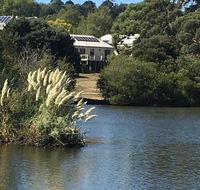 Lakeside Conti Villas - Foster Accommodation