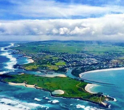 The Waterfront Apartment - Foster Accommodation 16