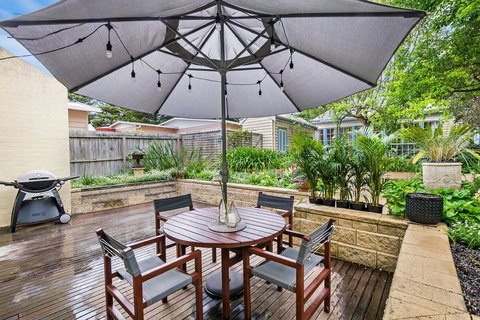 The Waterfront Apartment - Foster Accommodation 12