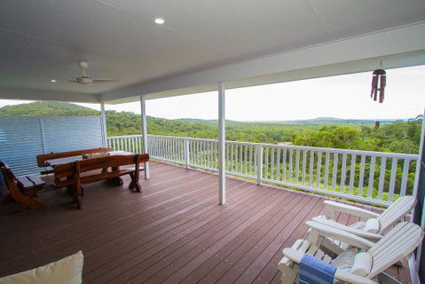 The Boat House - Foster Accommodation 1