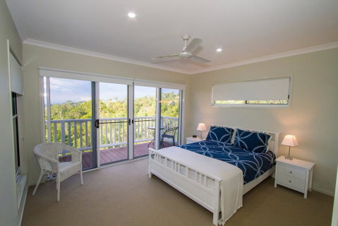 The Boat House - Foster Accommodation 2