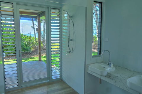 The Bungalows - Foster Accommodation 3