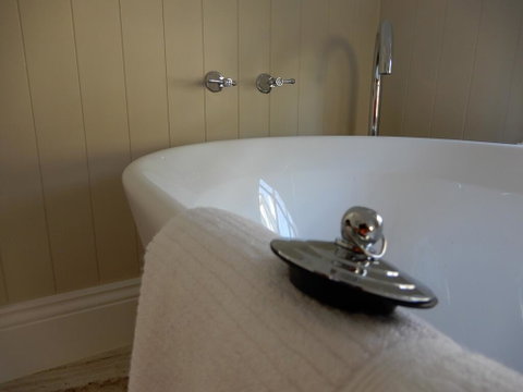 The Chapel Deloraine - Foster Accommodation 3