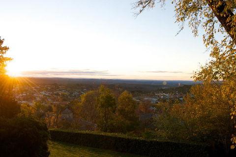 The Daylesford Hotel - Foster Accommodation 2