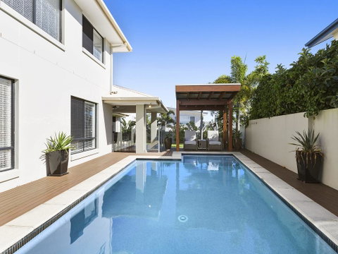 The Doggy Beach House At Salt - Foster Accommodation 3