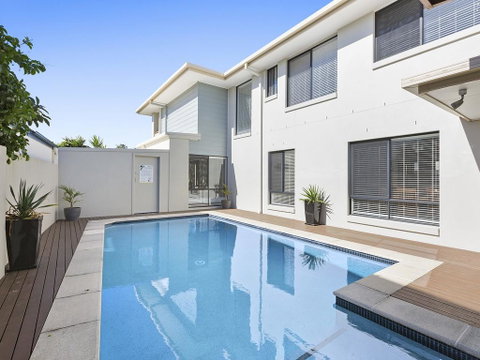 The Doggy Beach House At Salt - Foster Accommodation 0