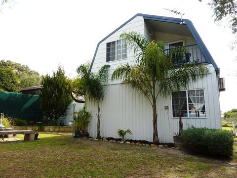 The Doo Drop Inn - Foster Accommodation 2