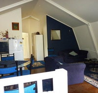 The Doo Drop Inn - Foster Accommodation