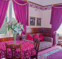 The Duck House - Foster Accommodation