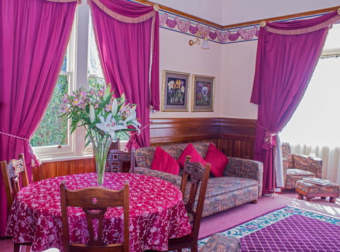 The Duck House - Foster Accommodation 0