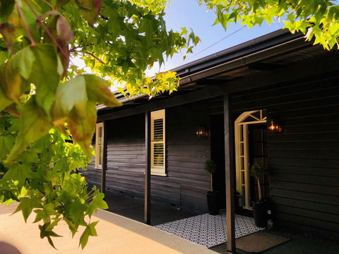 The Dudley Boutique Hotel - Foster Accommodation 1