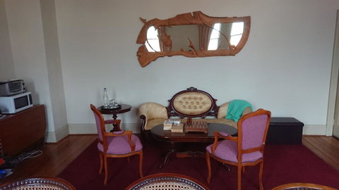 The Empire Hotel - Foster Accommodation 1