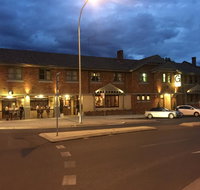 The George Hotel - Foster Accommodation