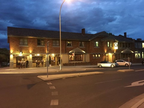 The George Hotel - Foster Accommodation 0