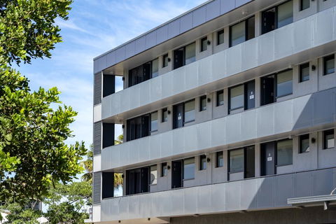 The Mid Pacific - Foster Accommodation 1