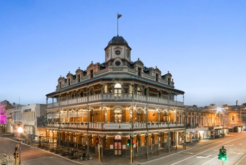 The National Hotel - Foster Accommodation 0