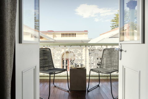 The National Hotel - Foster Accommodation 2