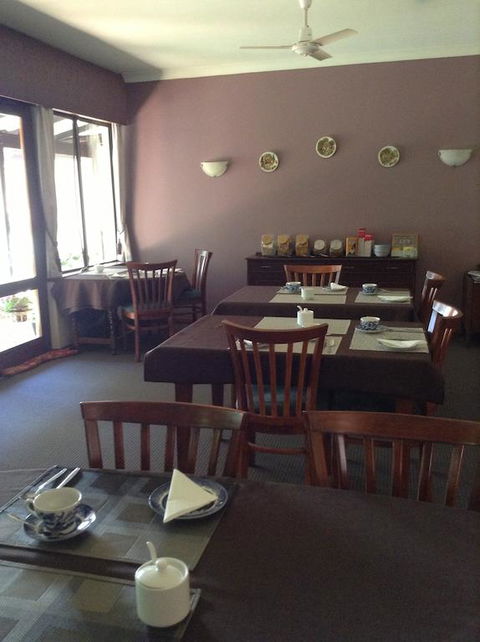 The Noble Grape Guesthouse - Foster Accommodation 3