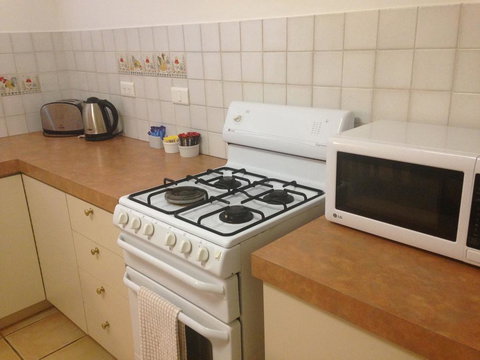 The Nosh & Nod - Avon Terrace - Foster Accommodation 2