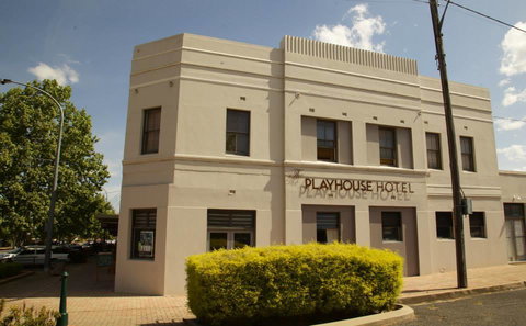 The Playhouse Hotel - Foster Accommodation 0