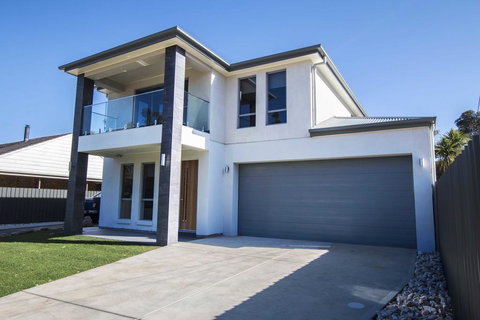 The Races Complex - Foster Accommodation 0