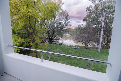 The Riverview BnB - Foster Accommodation 2